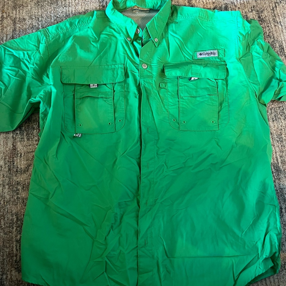 Columbia Vibrant Green Outdoor Shirt